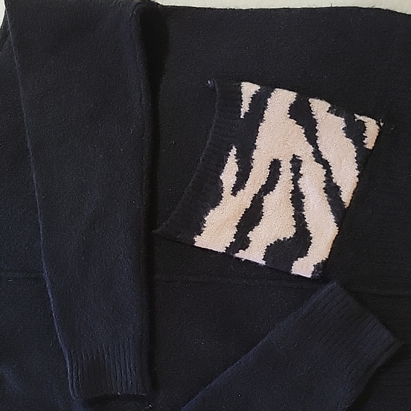 TURTLENECK SWEATER - Picture 2 of 11